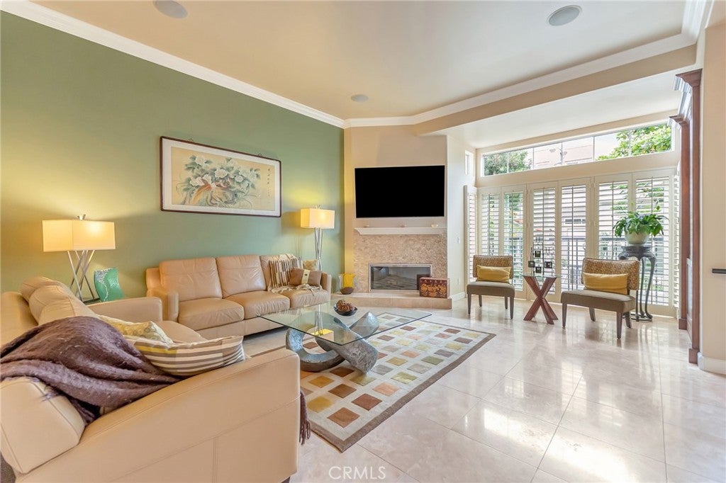 6065 Shadowbrook Circle