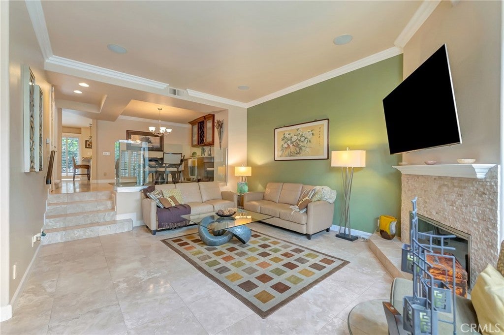 6065 Shadowbrook Circle