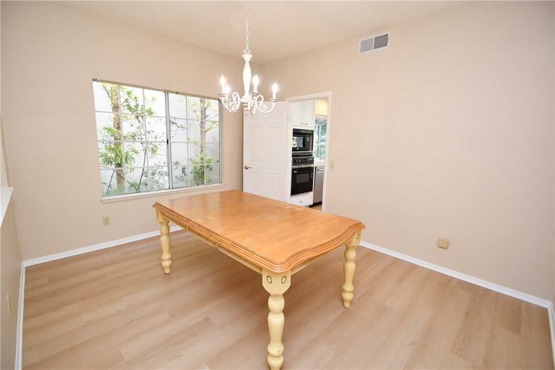 2119 Shelburne