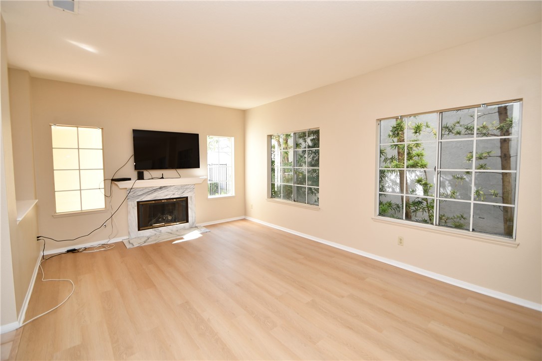 2119 Shelburne
