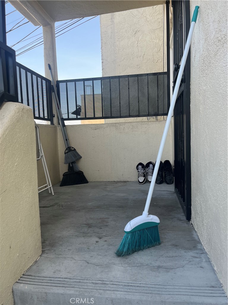 5833 E Beverly Boulevard