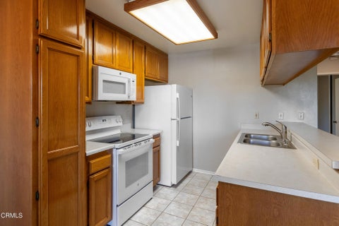 Tiny photo for 2623 Antonio Drive #105, Camarillo, CA 93010 (MLS # V1-39245)