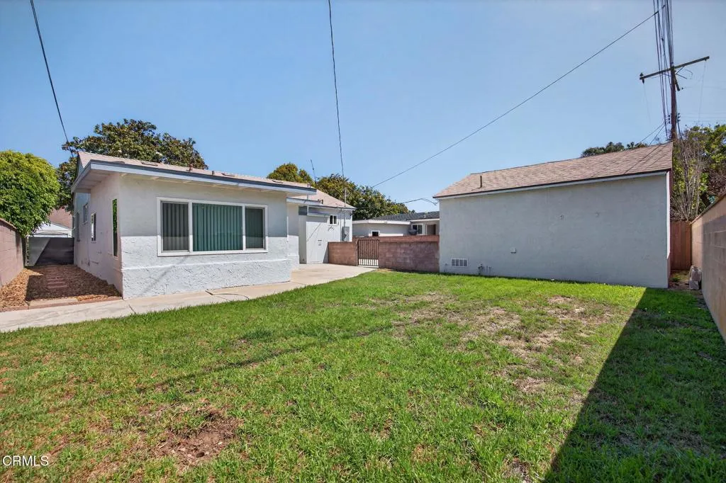 Ventura, California 93003, United States, 3 Bedrooms Bedrooms, ,2 BathroomsBathrooms,Residential,Active,216222