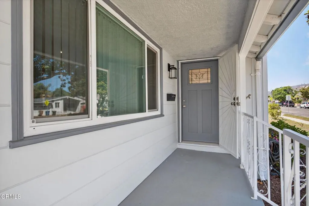 Ventura, California 93003, United States, 3 Bedrooms Bedrooms, ,2 BathroomsBathrooms,Residential,Active,216222