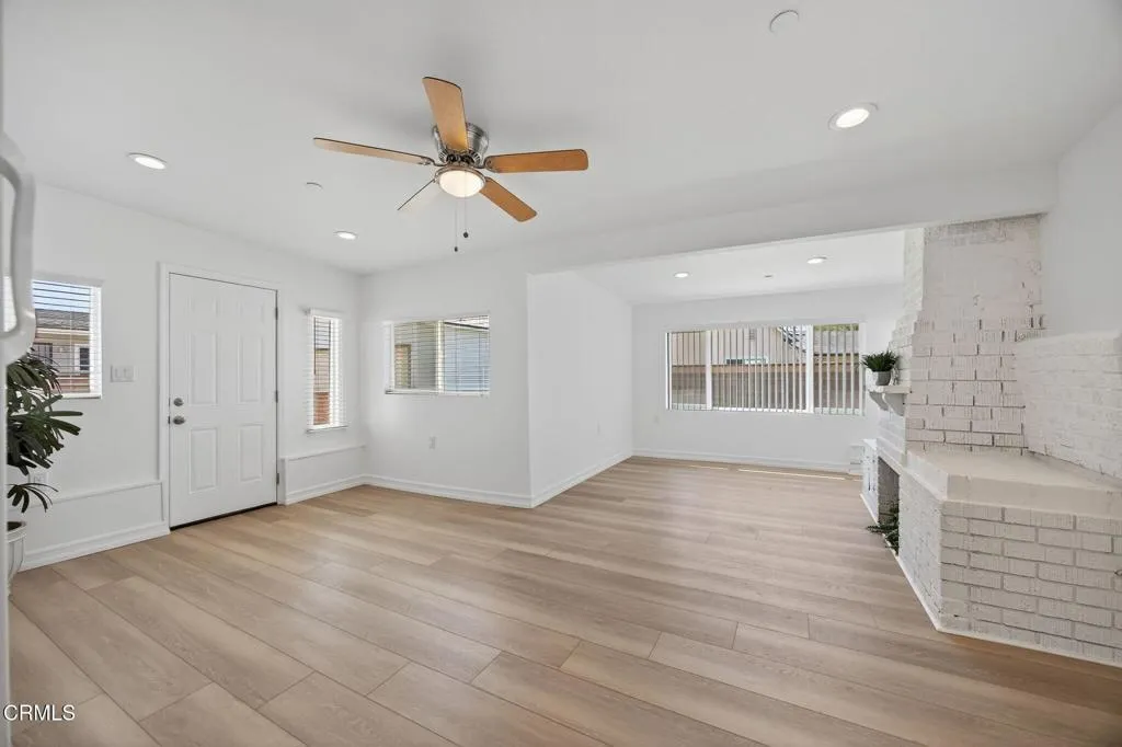 Ventura, California 93003, United States, 3 Bedrooms Bedrooms, ,2 BathroomsBathrooms,Residential,Active,216222