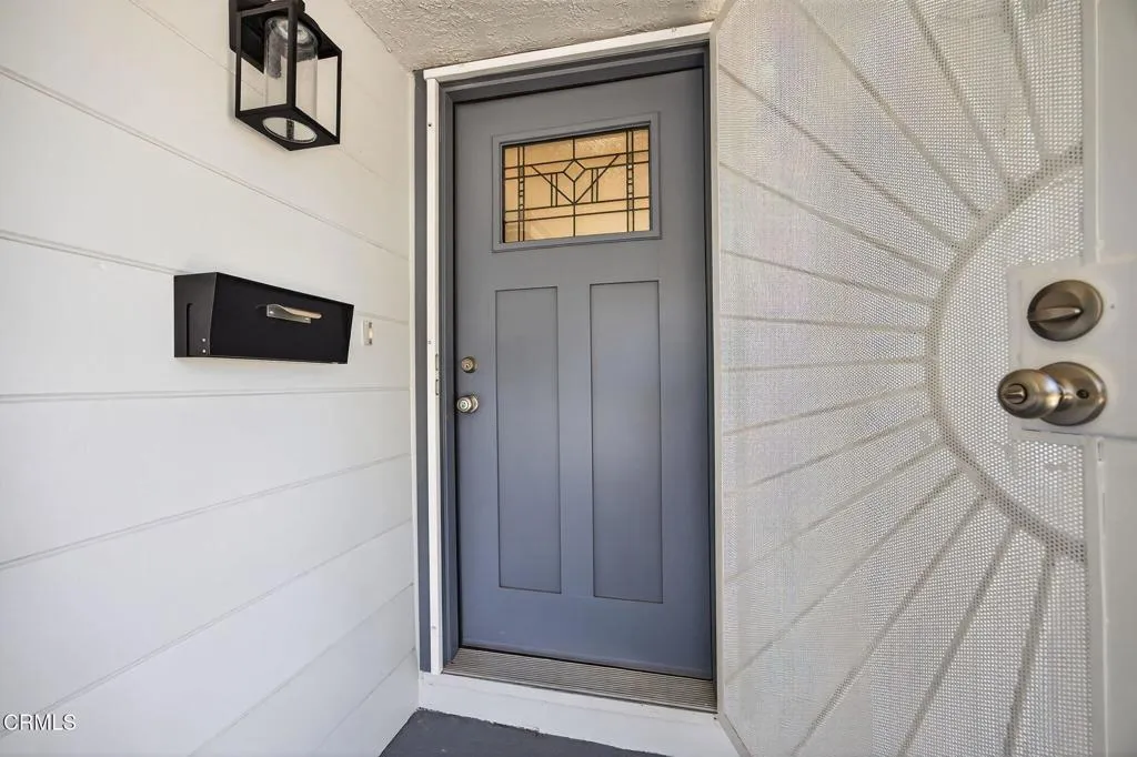 Ventura, California 93003, United States, 3 Bedrooms Bedrooms, ,2 BathroomsBathrooms,Residential,Active,216222