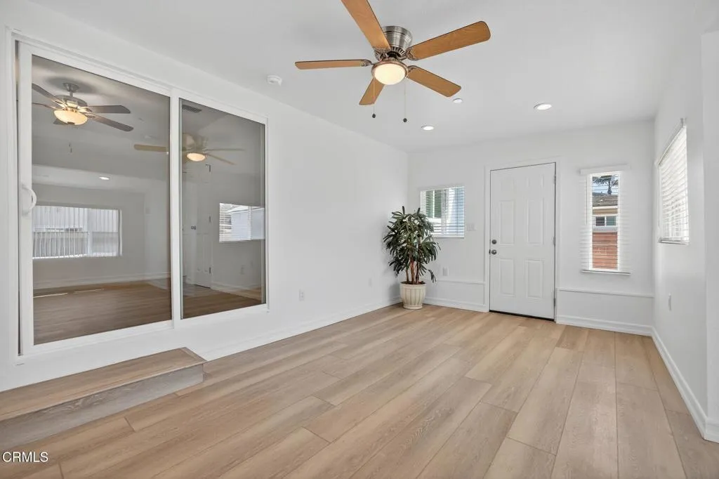 Ventura, California 93003, United States, 3 Bedrooms Bedrooms, ,2 BathroomsBathrooms,Residential,Active,216222