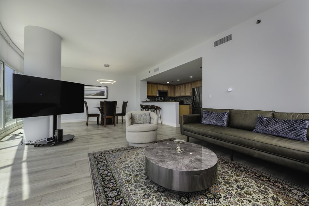 411 W Seaside Way 1103