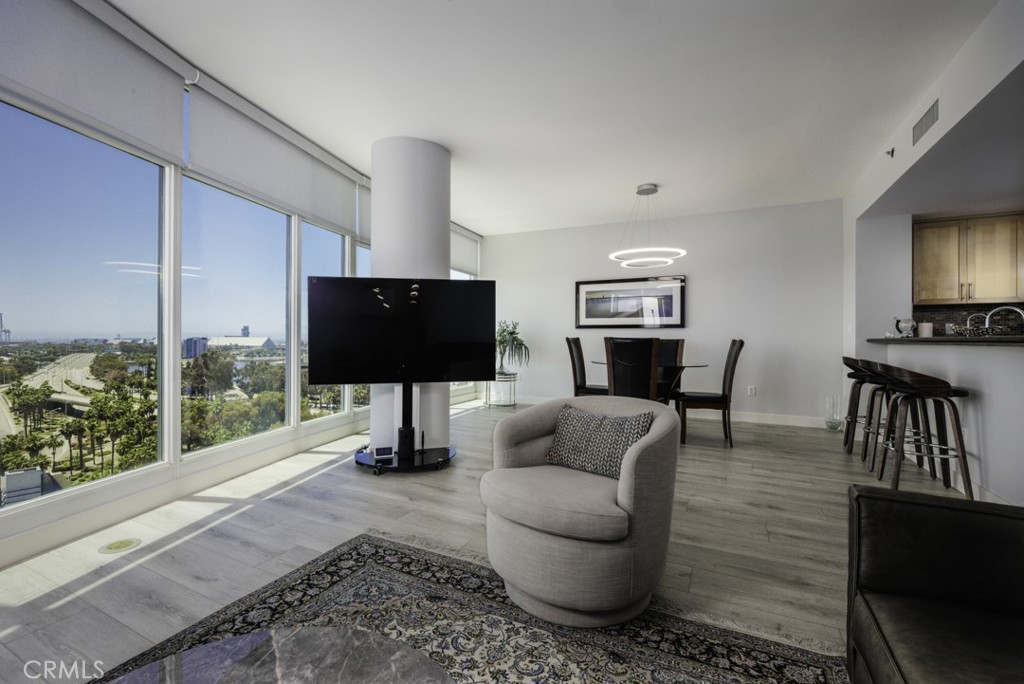 411 W Seaside Way 1103