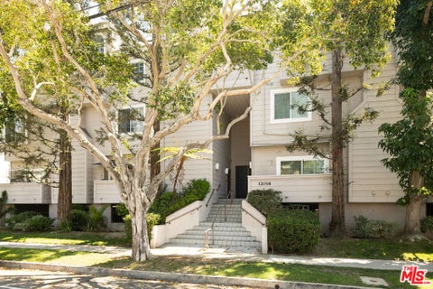 Photo of 12016 Washington Place #106, Los Angeles, CA 90066 (MLS # 26895495)