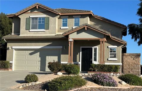 Photo of 37210 Moonbeam Court, Murrieta, CA 92563 (MLS # SW26043900)