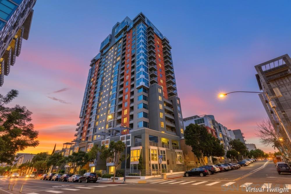 300 W Beech St 1101