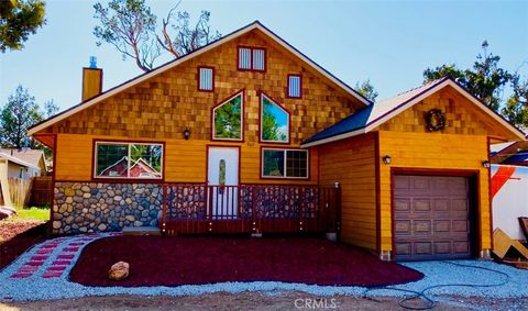 Photo of 969 Hemlock Ln, Big Bear City, CA 92314 (MLS # CV26034177)