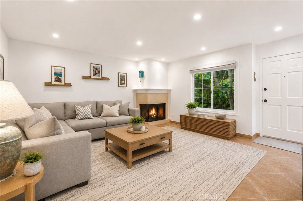 1418 26th 4