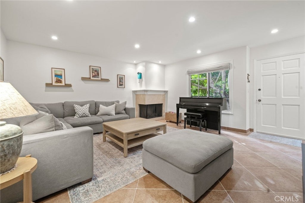 1418 26th ST 4, Santa Monica CA 90404