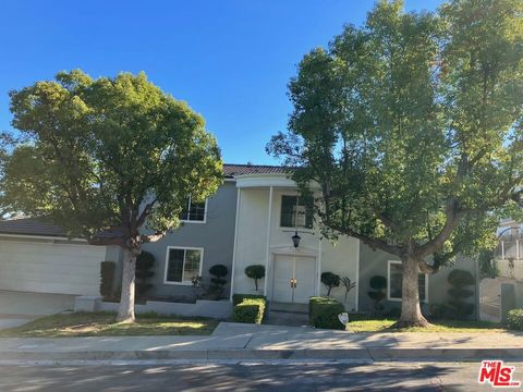 Photo of 3654 Green Vista Drive, Encino, CA 91436 (MLS # 25617359)