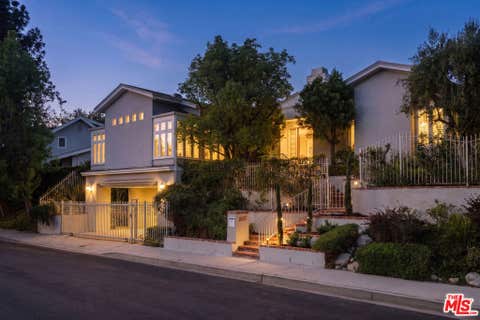 Photo of 16457 Marbro Drive, Encino, CA 91436 (MLS # 26876335)