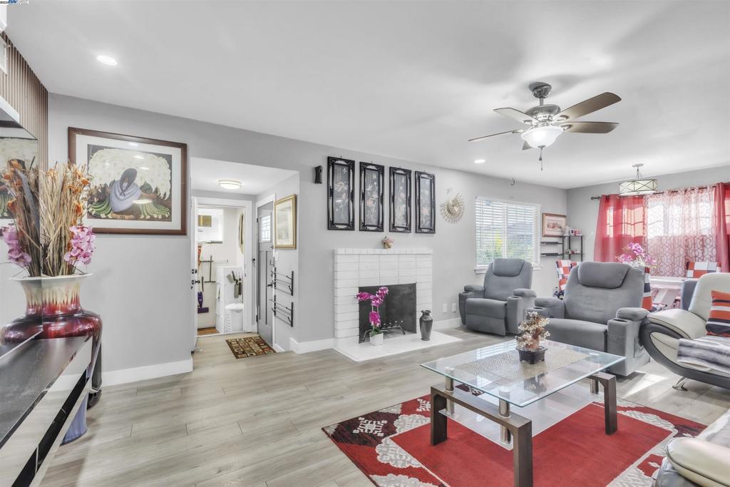 NEWARK - Residential