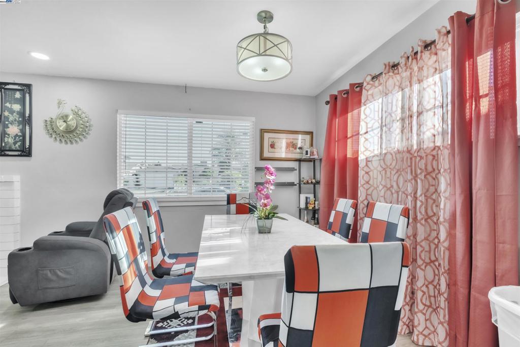 NEWARK - Residential