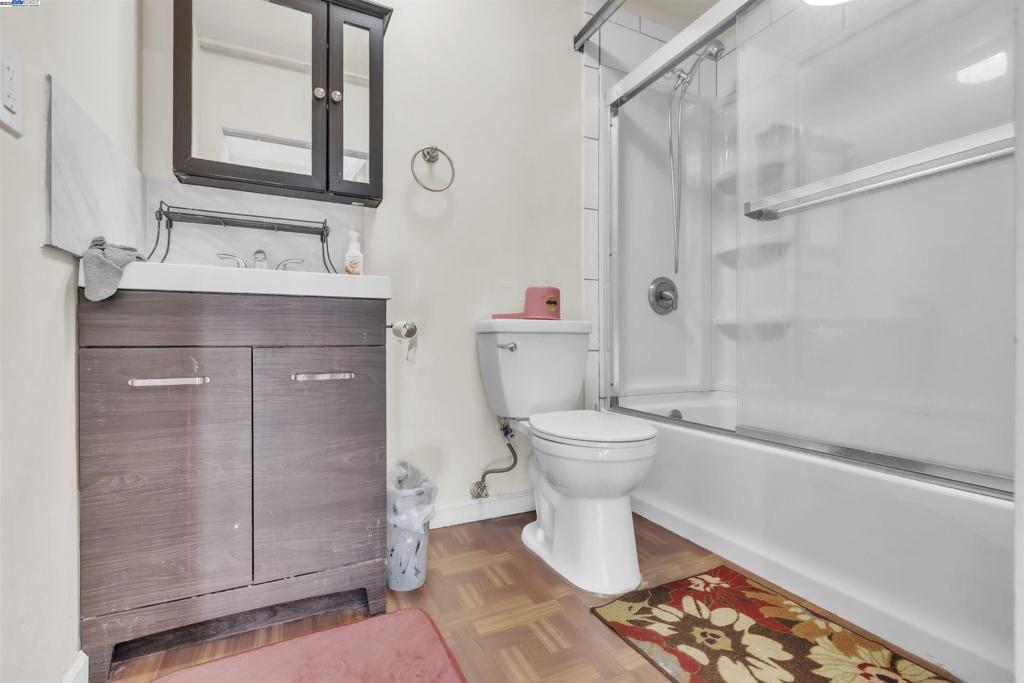 NEWARK - Residential