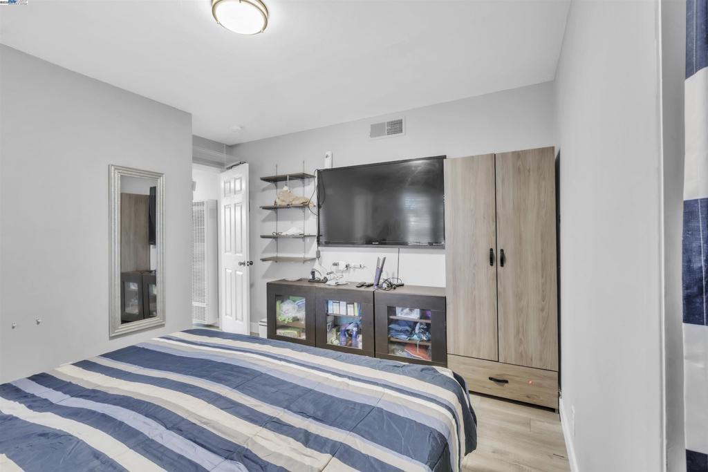 NEWARK - Residential