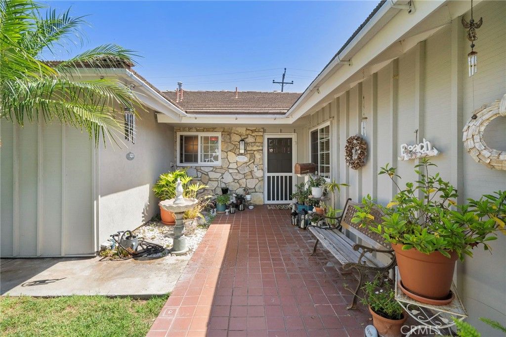 Photo of 18302 Tamarind St, Fountain Valley, CA 92708 (MLS # PW26067662)