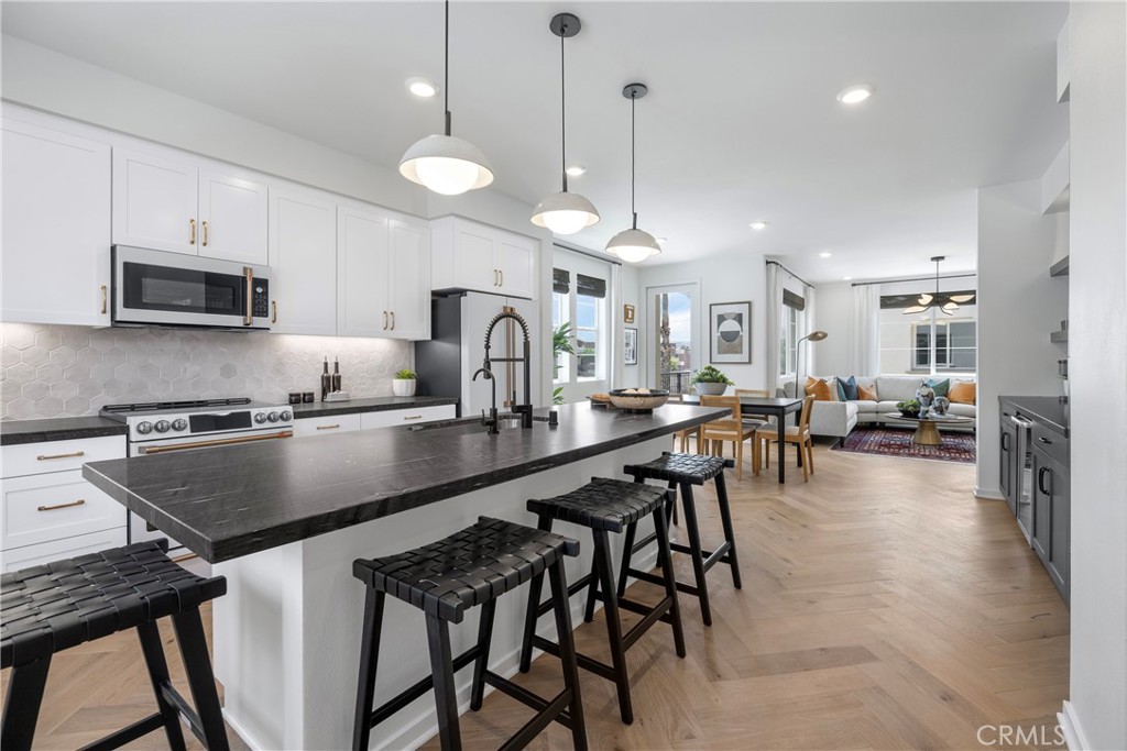 1090 Foothill Boulevard