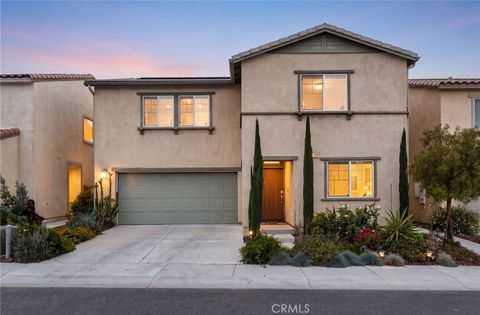 Photo of 32854 Crown Point Ln, Lake Elsinore, CA 92530 (MLS # IG26079599)