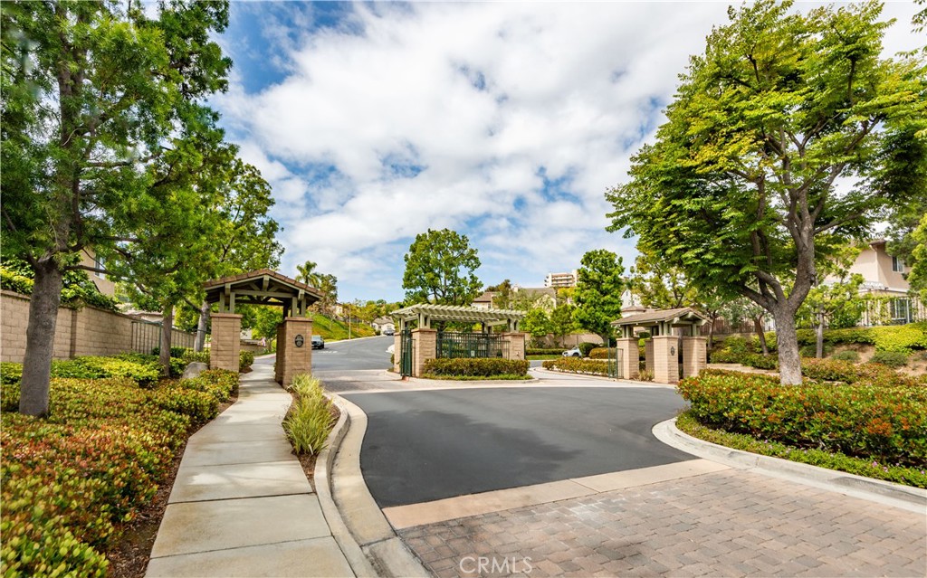 2421 Avis Court