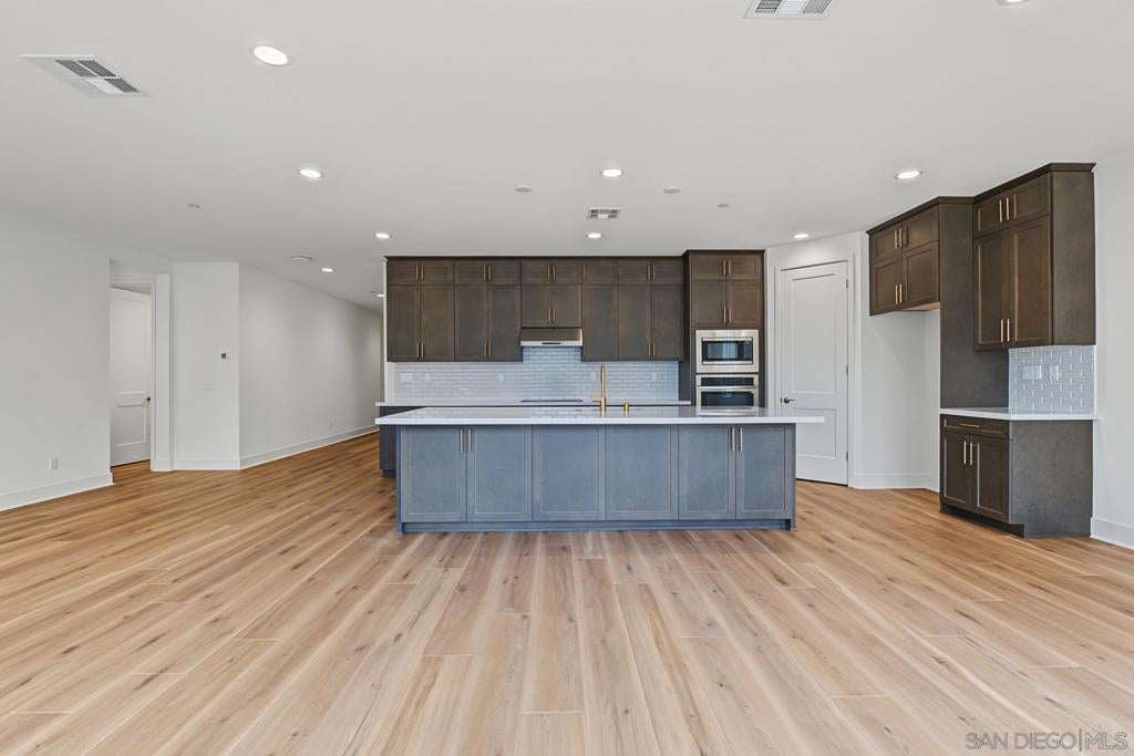 3147 Smith Pl
