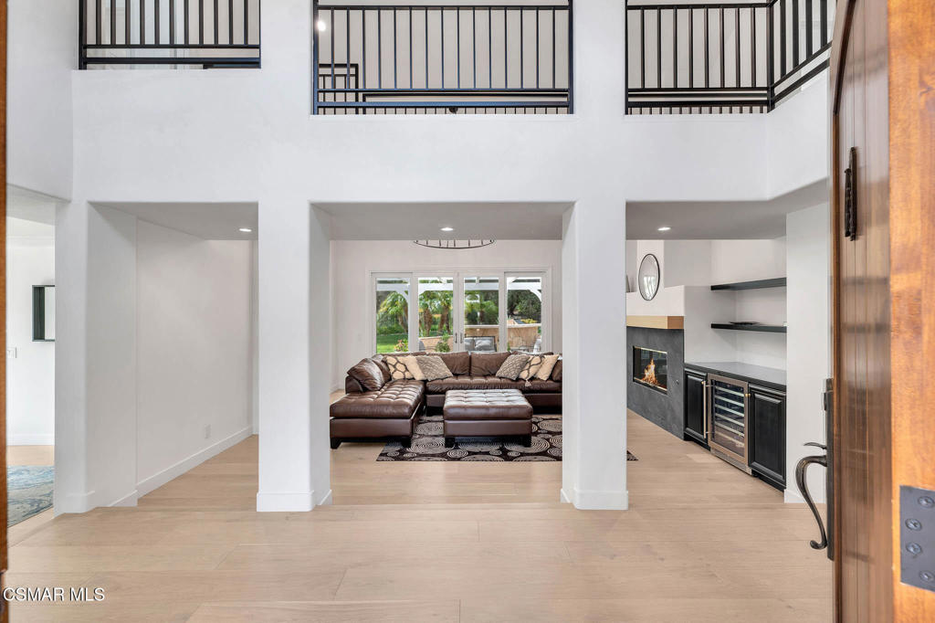 1707 Crooked Trail Place