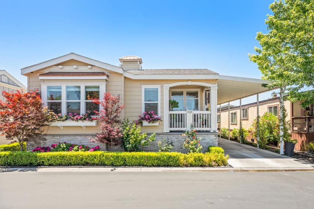 426 Chateau La Salle Drive