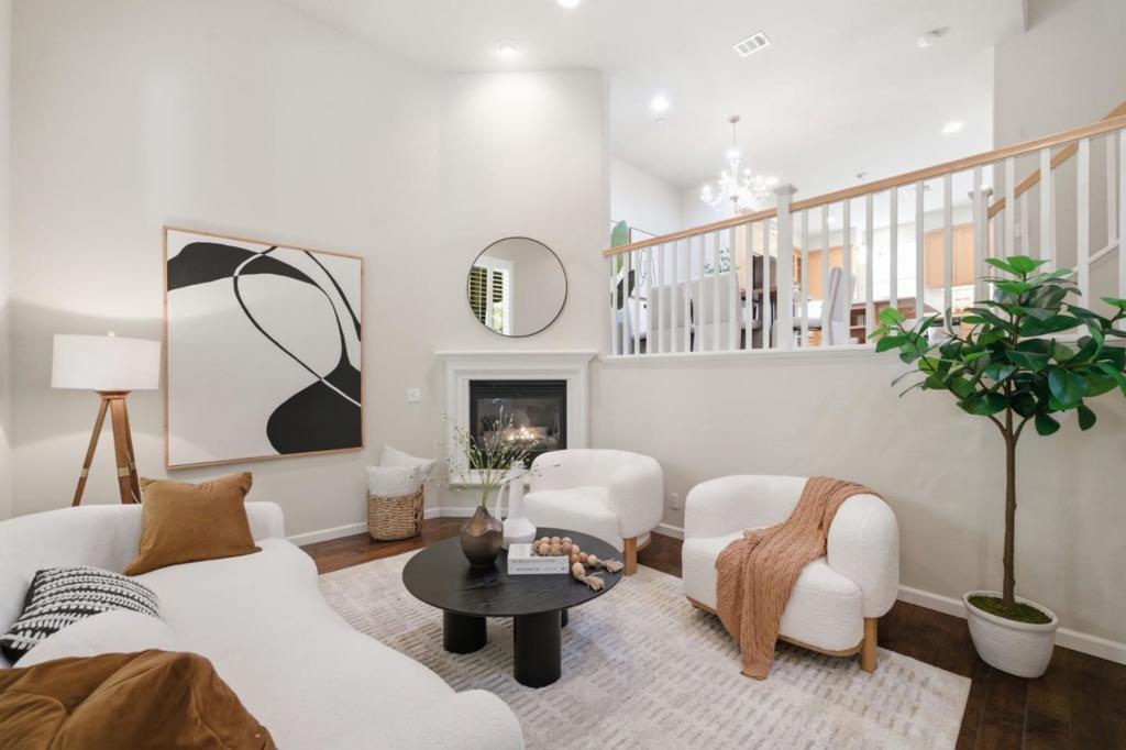 2210 Mendocino Lane