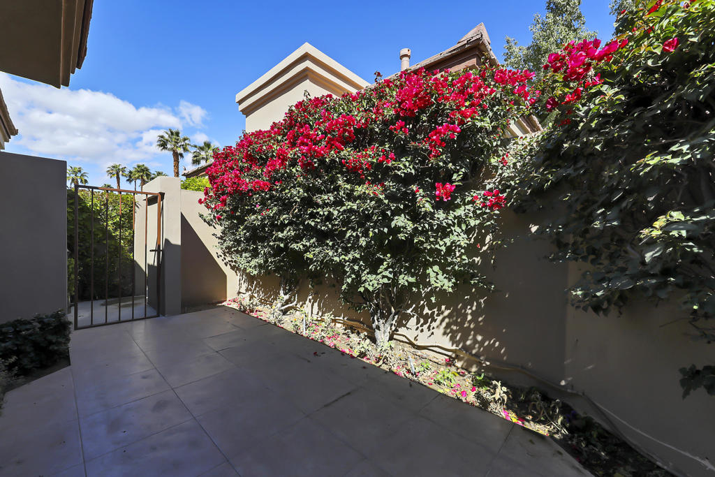 Palm Valley CC - Residential