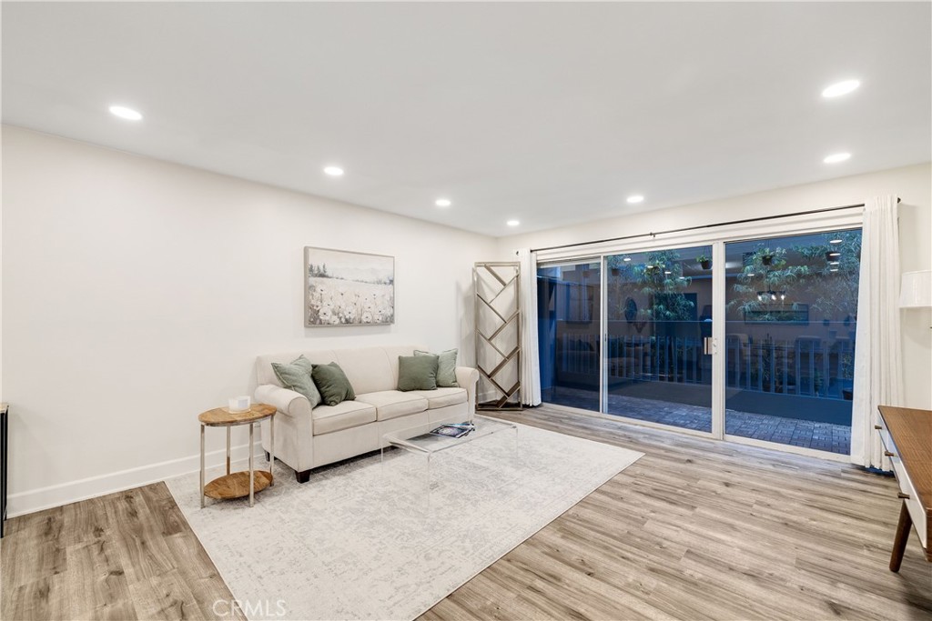 802 Camino Real 105