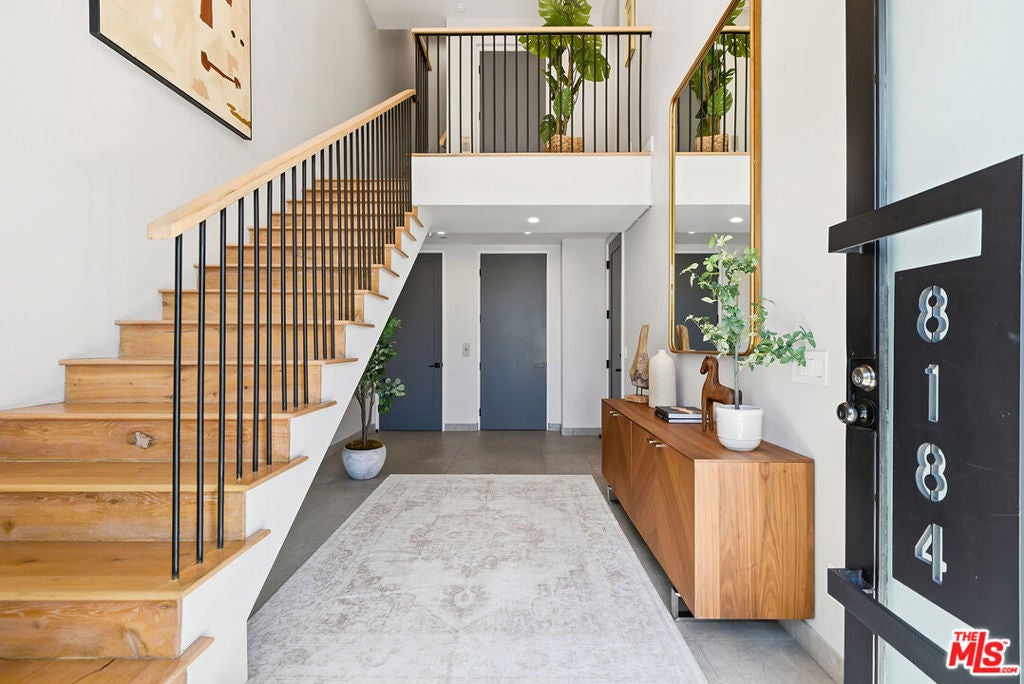 8184 Mannix Drive