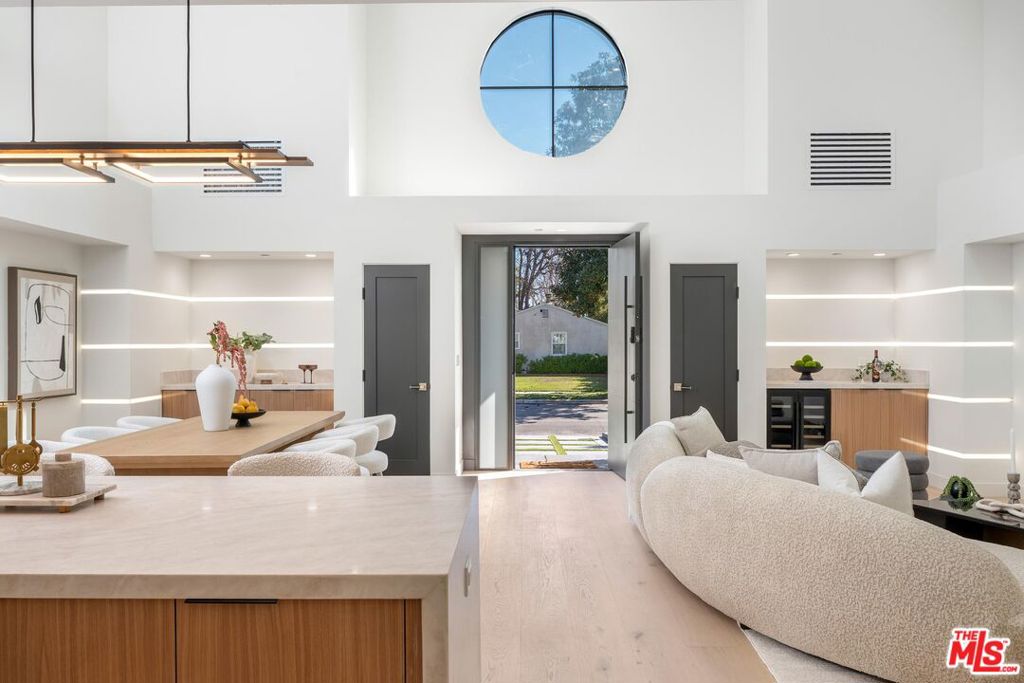 4557 Camellia Avenue