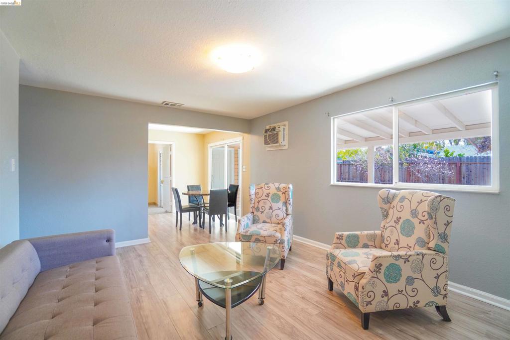 614 Chester Dr