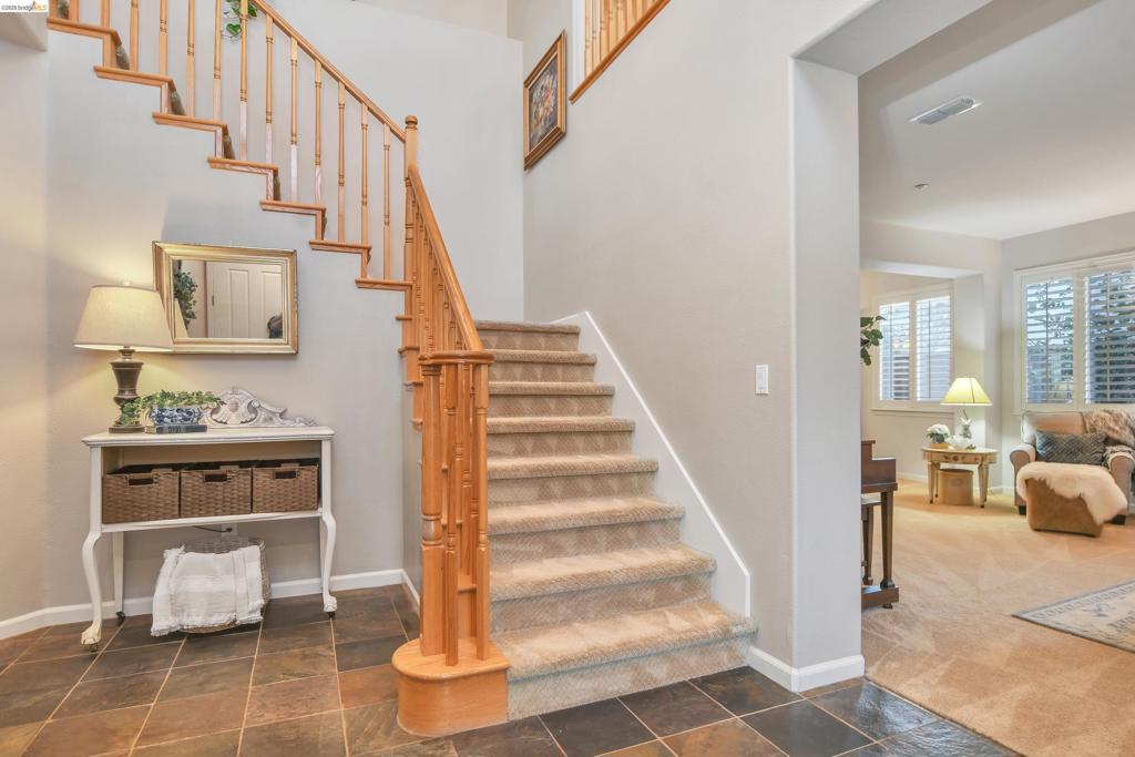 738 738 Campanello Way