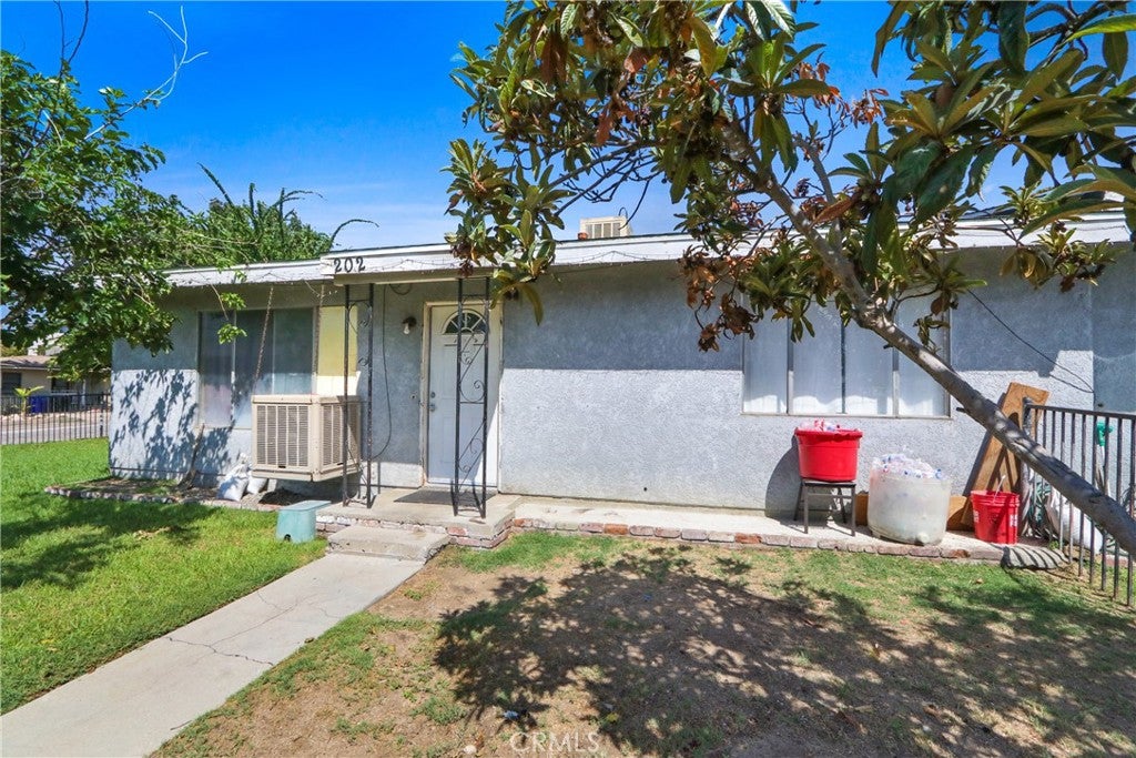 202 E 43rd