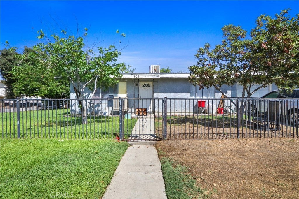 202 E 43rd