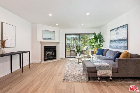 Tiny photo for 1633 S Bentley Avenue #204, Los Angeles, CA 90025 (MLS # 25624103)