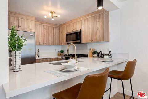 Tiny photo for 1633 S Bentley Avenue #204, Los Angeles, CA 90025 (MLS # 25624103)