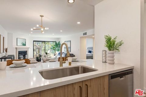 Tiny photo for 1633 S Bentley Avenue #204, Los Angeles, CA 90025 (MLS # 25624103)