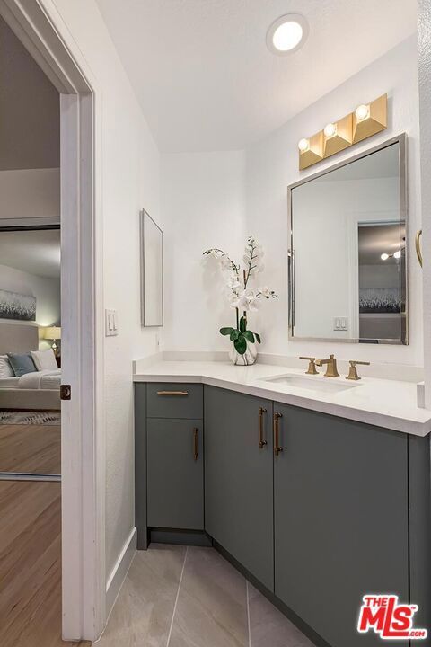 Tiny photo for 1633 S Bentley Avenue #204, Los Angeles, CA 90025 (MLS # 25624103)