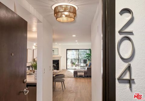 Tiny photo for 1633 S Bentley Avenue #204, Los Angeles, CA 90025 (MLS # 25624103)