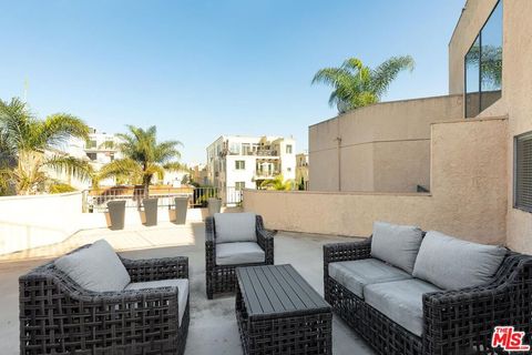 Tiny photo for 1633 S Bentley Avenue #204, Los Angeles, CA 90025 (MLS # 25624103)