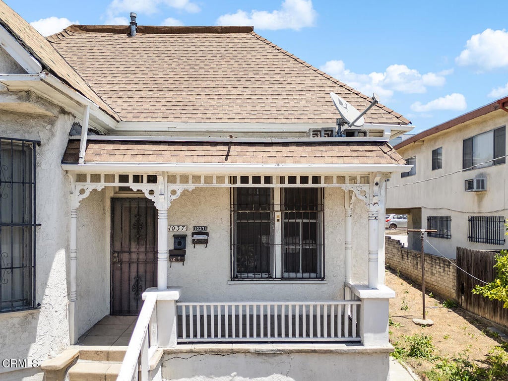 1037 Alpine Street