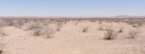 Photo of 1025 Hilton Avenue, Yucca Valley, CA 92284 (MLS # CV25082705)