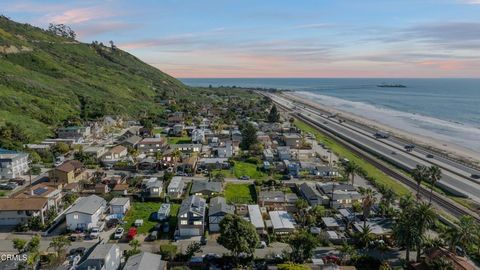 Tiny photo for 7035 Oxnard Avenue, Ventura, CA 93001 (MLS # V1-34678)